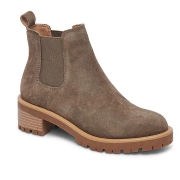 BLONDO - Matilda Suede Waterproof Chelsea Boot- NEW - Picture 1 of 6